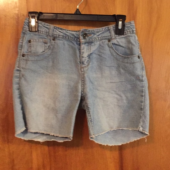 Girls size 12 Arizona shorts - Picture 1 of 3